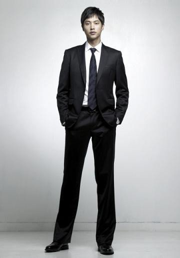 Konekolla Chang Yu Shi その シン ミョンを演じているのこの方 ソン ジョンホ 宋鍾鎬 モデル出身のこの長身 186cm 9頭身のお姿 王女の男 の頃は35歳の美青年だったけど 今は40歳の良い男 麗しすぎる でも お顔小さいんだけど 福々しい Konekolla Chang Yu Shi その シン ミョンを演じているのこの方 ソン ジョンホ 宋鍾鎬 モデル出身のこの長身 186cm 9頭身のお姿 王女の男 の頃は35歳の美青年だったけど 今は40歳の良い男 麗しすぎる でも お顔小さいんだけど 福々しい