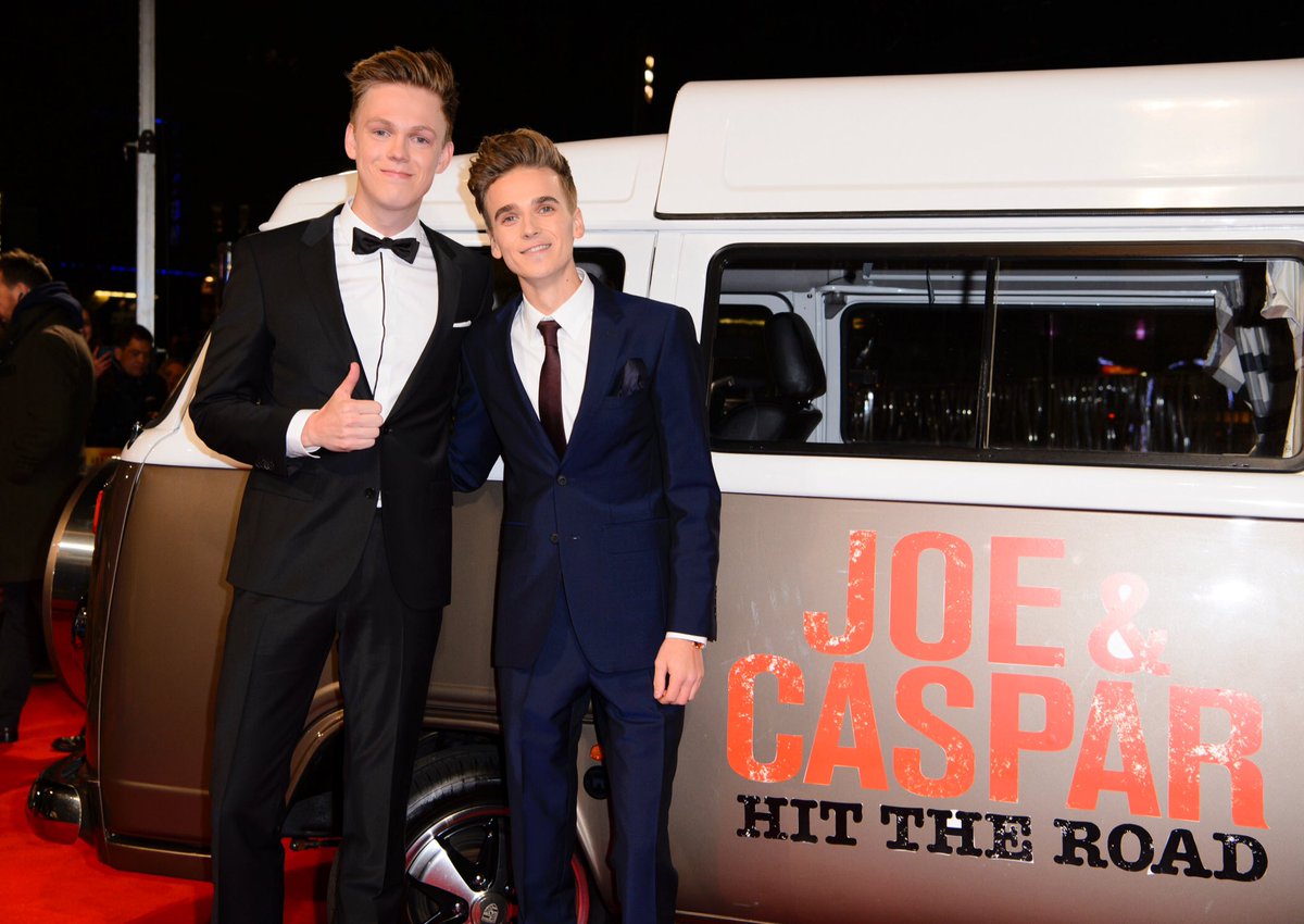 FamousRewind's tweet image. Throwback to the beginning..
@Caspar_Lee &amp;amp; @Joe_Sugg - What a journey so far! 📸🎬