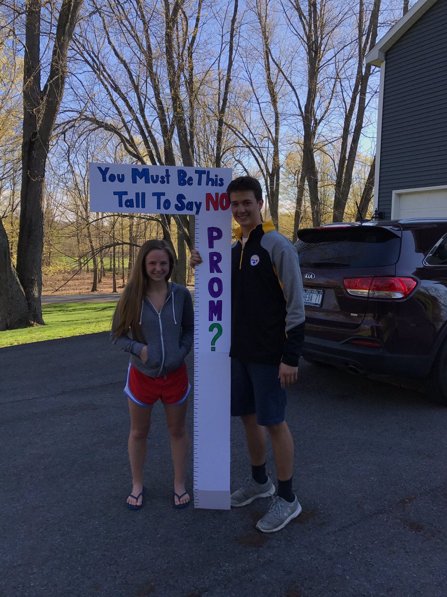 tessahughess's tweet photo. PROMMM @n_lee24 @wyattszelest #shehadnochoice ❤️❤️❤️❤️❤️ https://t.co/sJJnJrvfcL