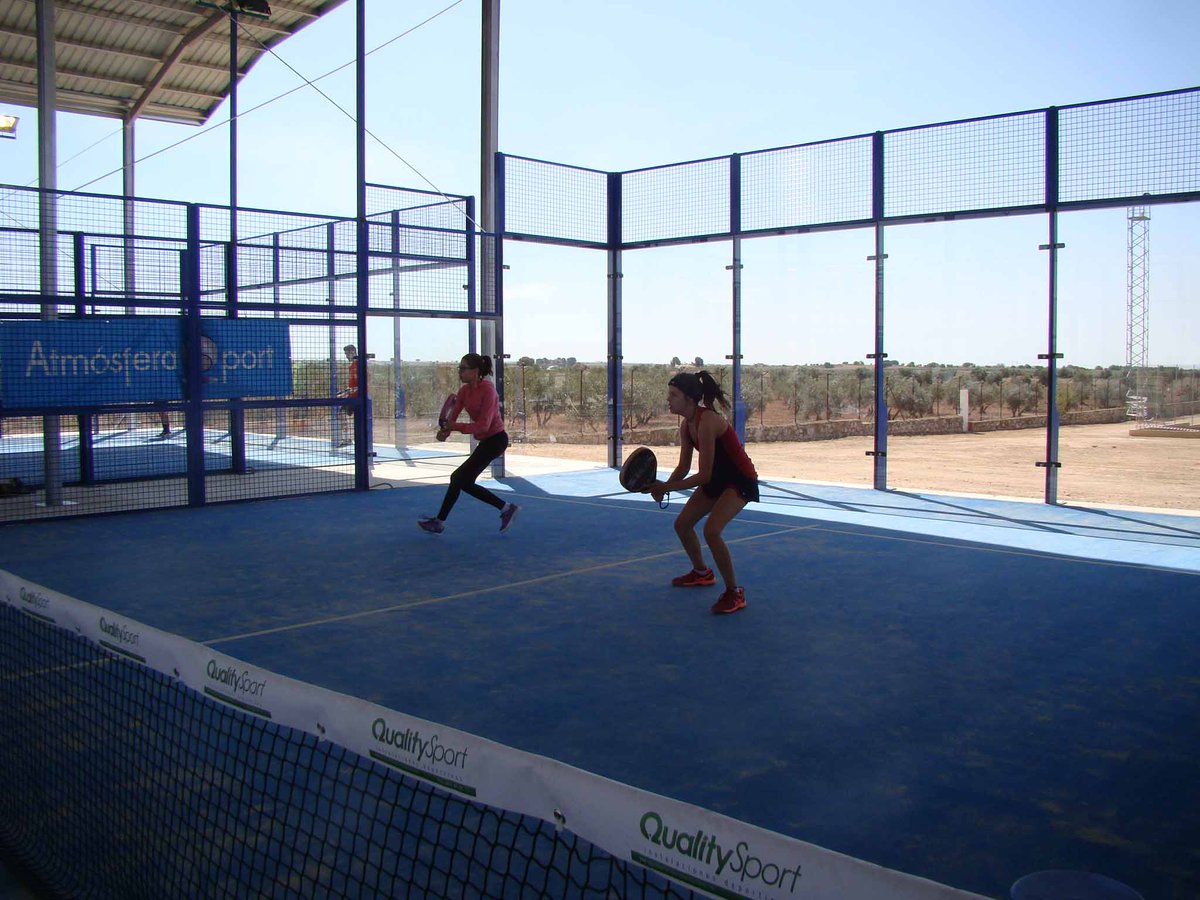 aytoquintanar's tweet photo. Cuarenta y nueve parejas participan en el II Torneo de Pádel Quintanar... https://t.co/xTwqmoxLt1 @AQUILES_ED https://t.co/A7jY9dZJWm