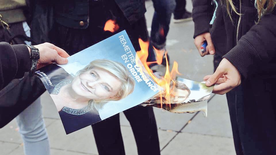 Ni patri, ni patron! Ni #LePen, ni #Macron! #NuitDesBarricades <a href="/GlobalDebout/">Global NuitDebout</a> <a href="/nuitdebout/">Nuit Debout ⏚</a> <a href="/DinamoPress/">DinamoPress</a> @Wu_Ming_Foundt <a href="/indipendentieu/">indipendenti.eu</a>