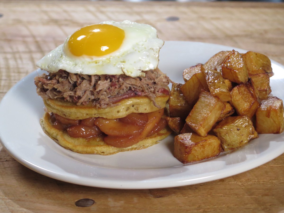 FoodNetwork's tweet image. Famous faces from Iron Chef share their go-to spots for comfort food on #IronChefEats @ 10|9c!