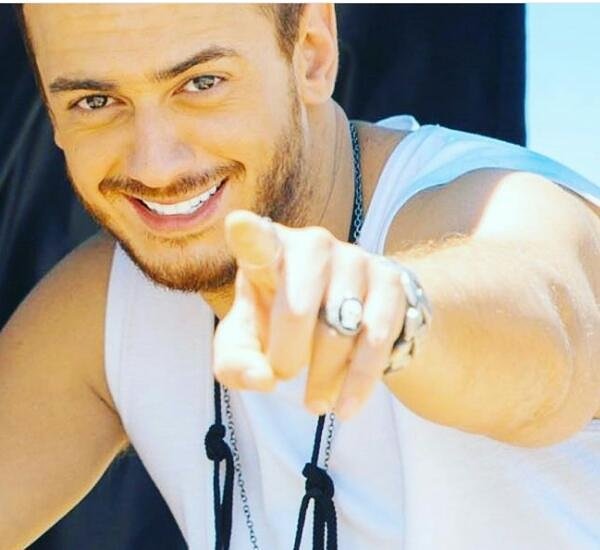 RyerrCKF1n4ekUL's tweet photo. وعلى نياتكم ترزقون وهذا هو #المعلم سعد كالعادة يكتسح الجوائز بفضل جمهوره ومحبة العالم له 💪
#anma
#سعد_لمجرد 
#كلنا_سعد_لمجرد 
#Saadlamjarred https://t.co/OUTNVIOCgL