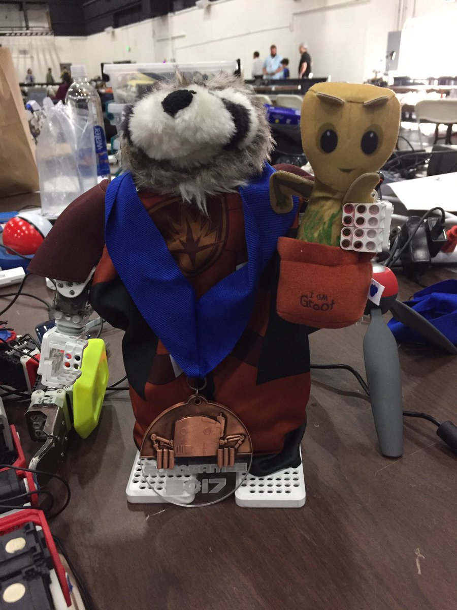 i_bioloid's tweet image. @Jinux_ROBOTIS @ROBOTIS_KR @ROBOTIS @shiba_8ro @RoboGames metals at #robogames2017