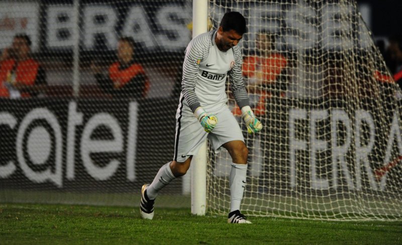 nelsonfodedora's tweet photo. Estreia inesquecível para um jovem goleiro colorado. Leia: https://t.co/UF1Pfq5SD0 #NadaVaiNosSeparar... by #zouiszinha via @c0nvey https://t.co/RoCToxAnaW