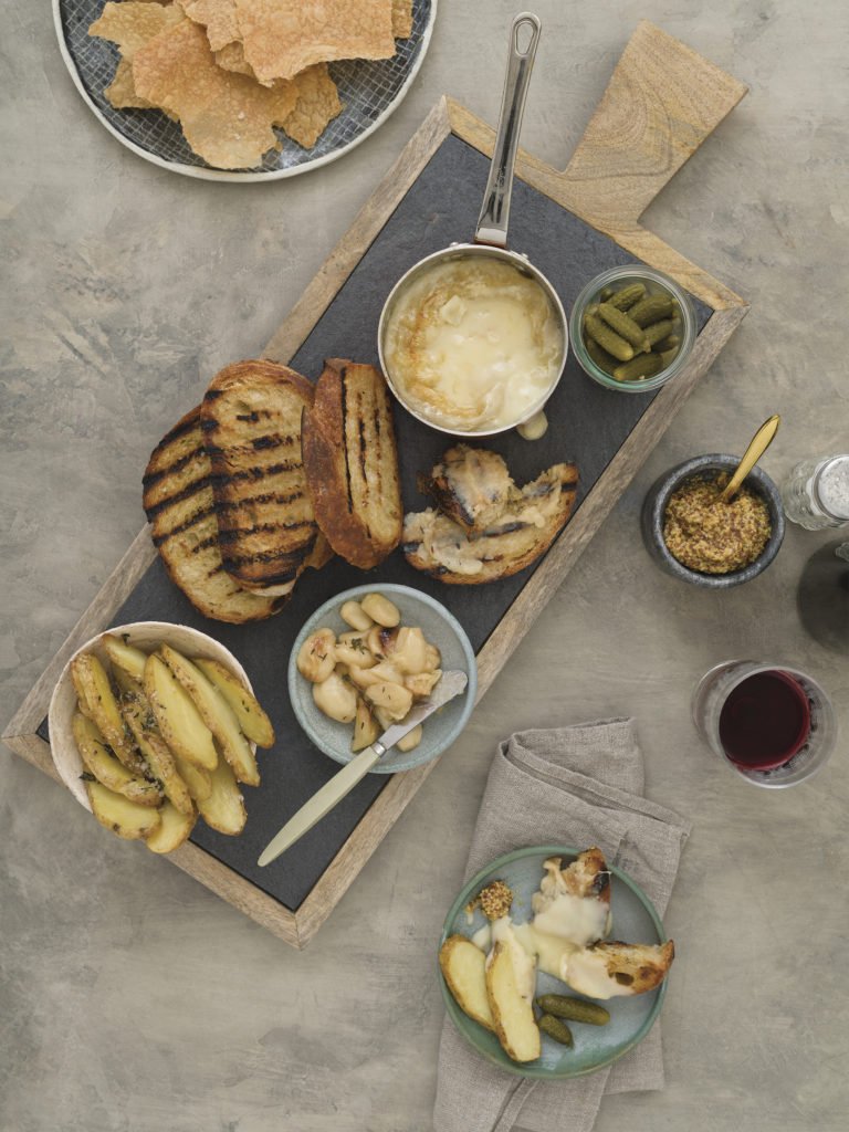 VueBennett's tweet image. Baked cheese is a crowd favourite and this recipe is no exception: bit.ly/2iaZ8FR @MieleAustralia