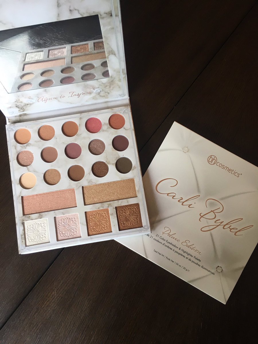 lilpris556's tweet photo. Im obsessed @carlibybel 😩 https://t.co/jtUDap2BYF