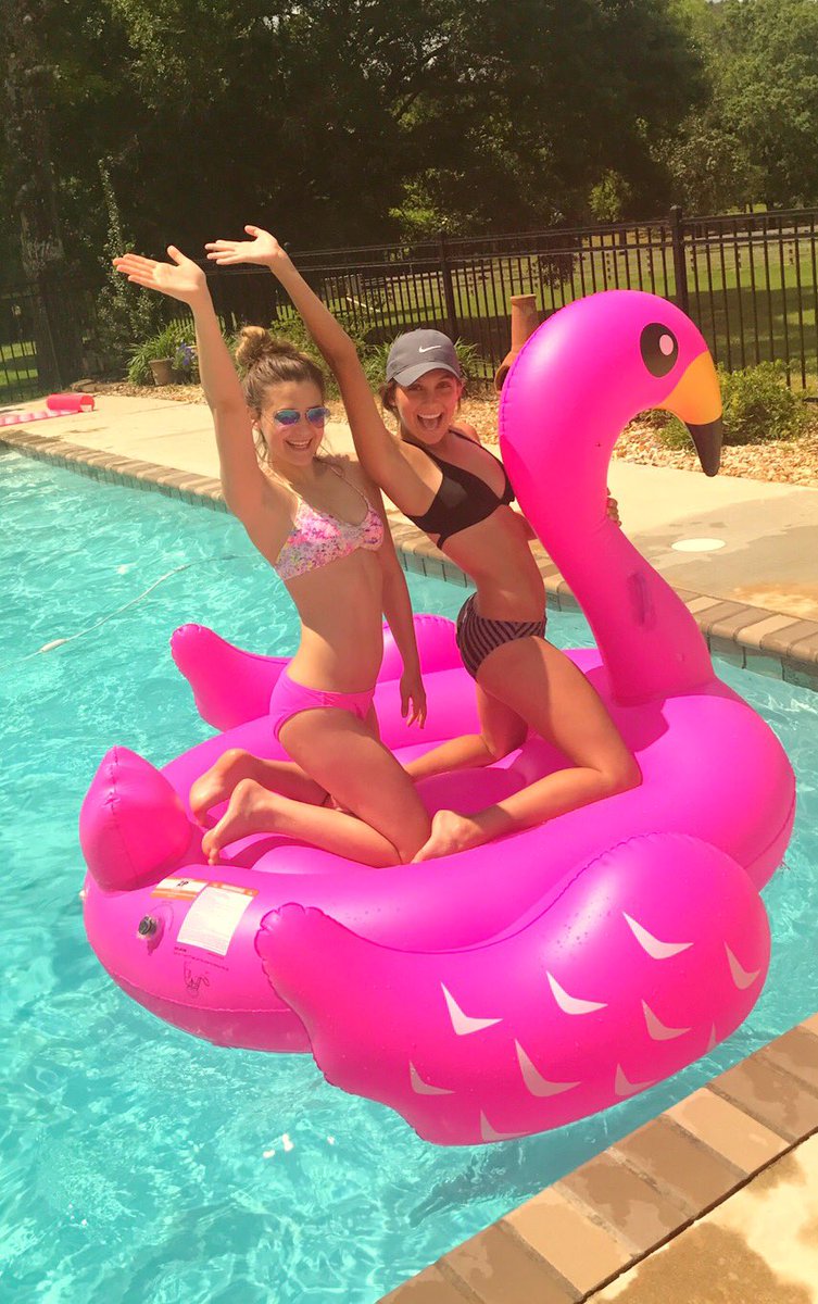 caitgideon's tweet photo. Waving goodbye to spreak.. #UntilNextYear 💓👙💓👙 https://t.co/HruRechHi6