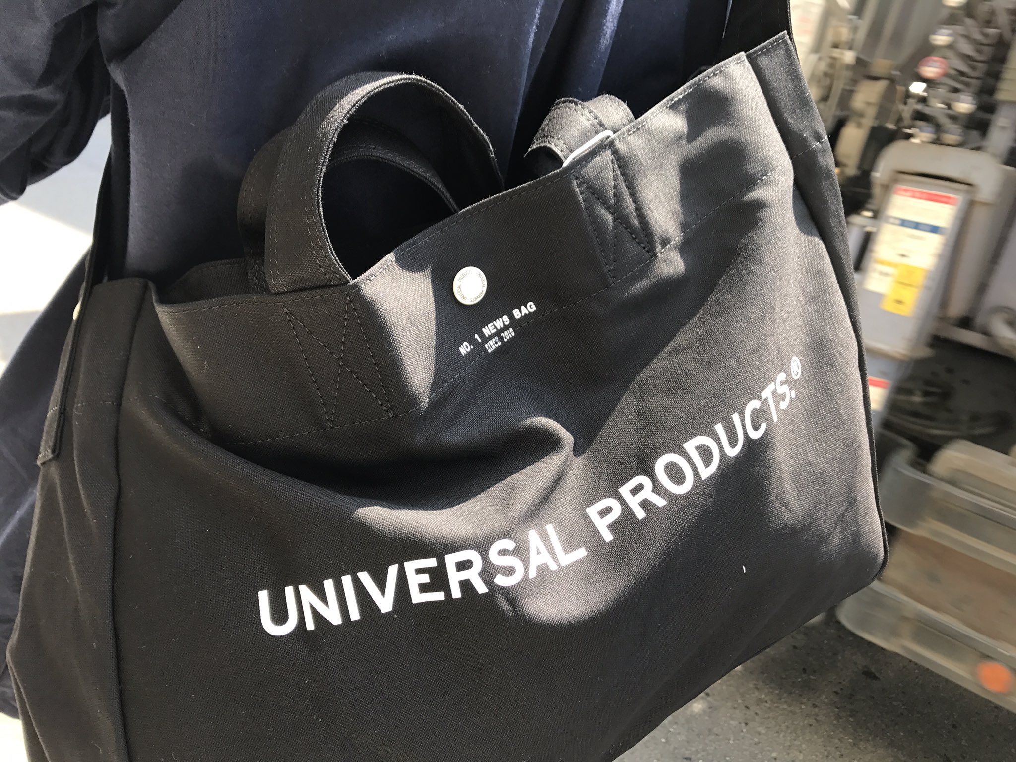 UNIVERSAL PRODUCTS” – NEWS BAG – - 1LDK AOYAMA