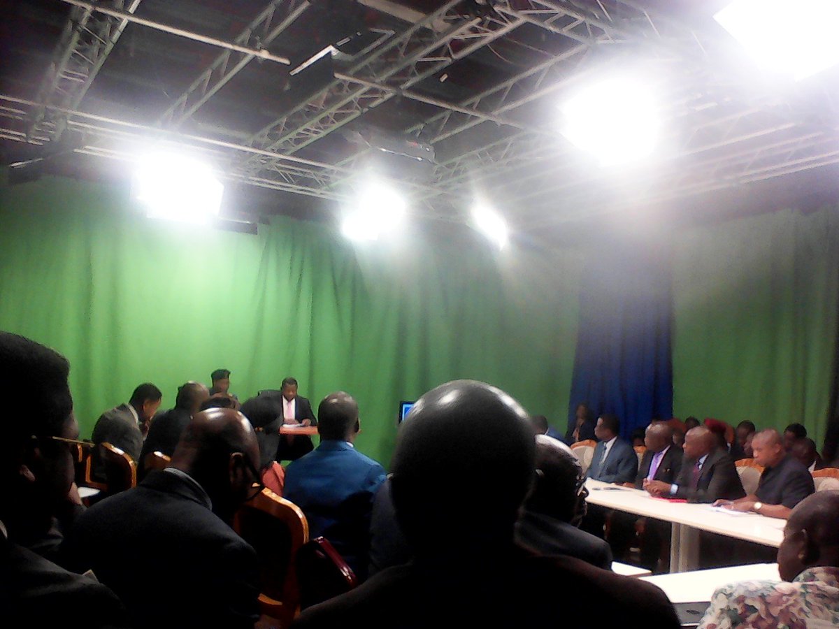 Defis_rdcongo's tweet photo. La projection d'images est lancée https://t.co/dOufYFuZI3
