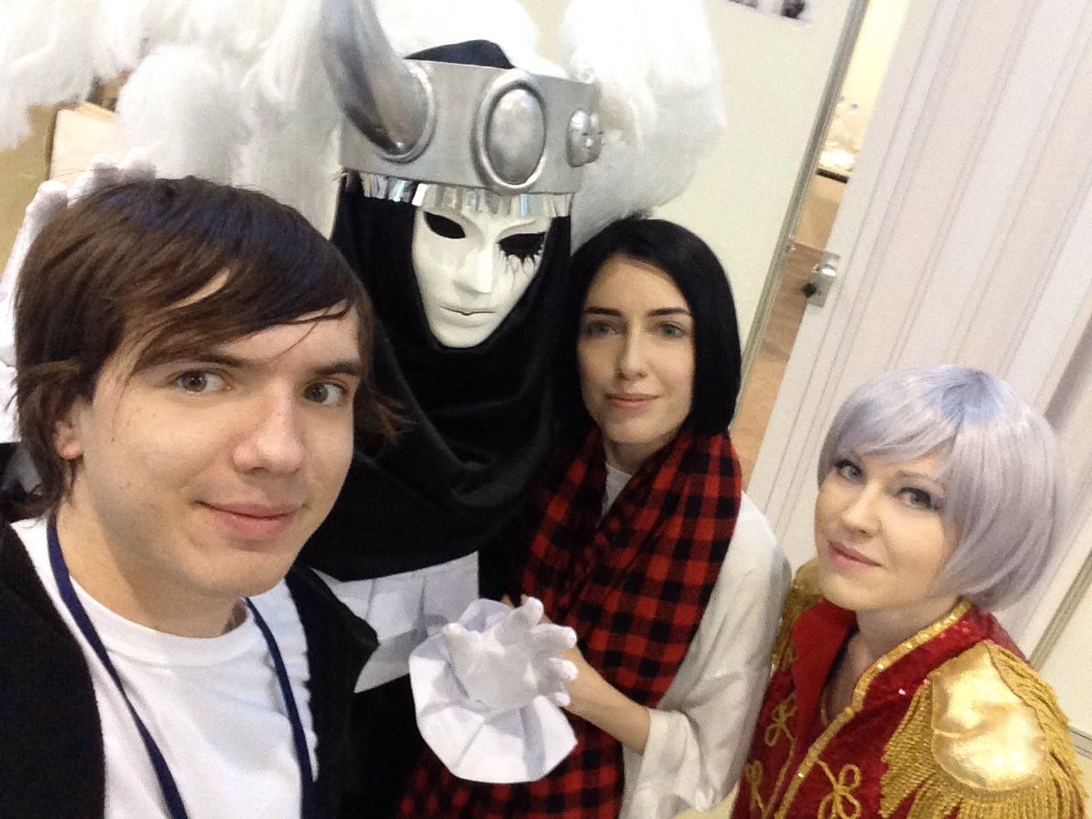 floradaria's tweet photo. #hinode2017 очень идет новый формат. Вчера очень приятно потусили с любимыми котами, болели за наших на WCS🎌 https://t.co/833R8ReZYF