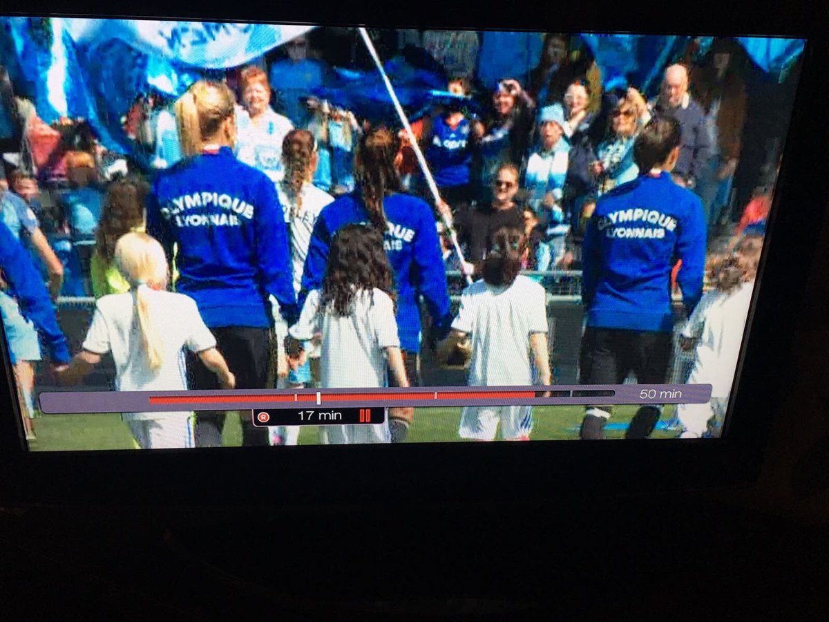 Jane Carroll (@jfccb13) on Twitter photo ⚽️👍😂Our girls made it onto the Women's Football Show on BBC1 Historic moment & stardom🌟dom! <a href="/ManCityWomen/">Manchester City Women</a> <a href="/Didsfootygirls/">FCBluestarGirlsFooty</a> <a href="/heididawson/">Heidi Dawson</a> ⚽️👍😁 ⚽️👍😂Our girls made it onto the Women's Football Show on BBC1 Historic moment & stardom🌟dom! <a href="/ManCityWomen/">Manchester City Women</a> <a href="/Didsfootygirls/">FCBluestarGirlsFooty</a> <a href="/heididawson/">Heidi Dawson</a> ⚽️👍😁
