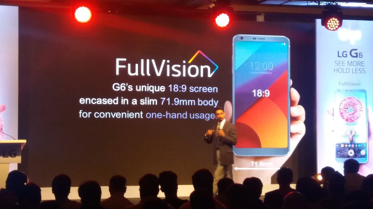 LGIndia's tweet photo. '@gujral_amit mesmerizing audience on #LGG6 one of its kinds features. https://t.co/qYKBmask49 #SeeMoreHoldLess @amazonIN https://t.co/93icMCmAq5