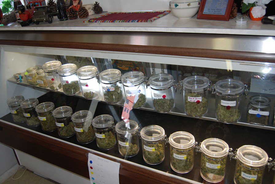 weedinla's tweet photo. Are you a #cannabis user? If you're, then register with @weedinla to get info about the #MMJdoctors &amp; #cannabisdispensaries, located in LA. https://t.co/i07COpXJjO