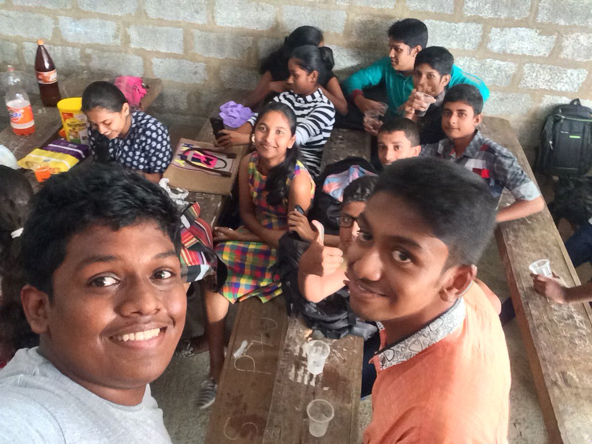 MasterLWA's tweet image. #our #history_class #new_year #party 🎉🎉