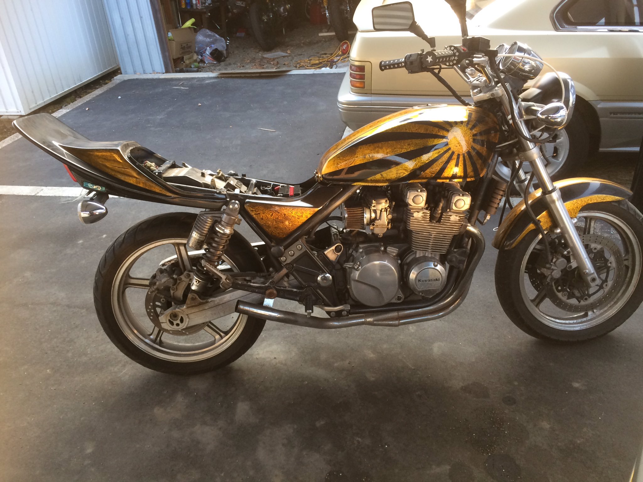 ゼファー400 前期・初期 茶ツートン ボタン タックロールシート