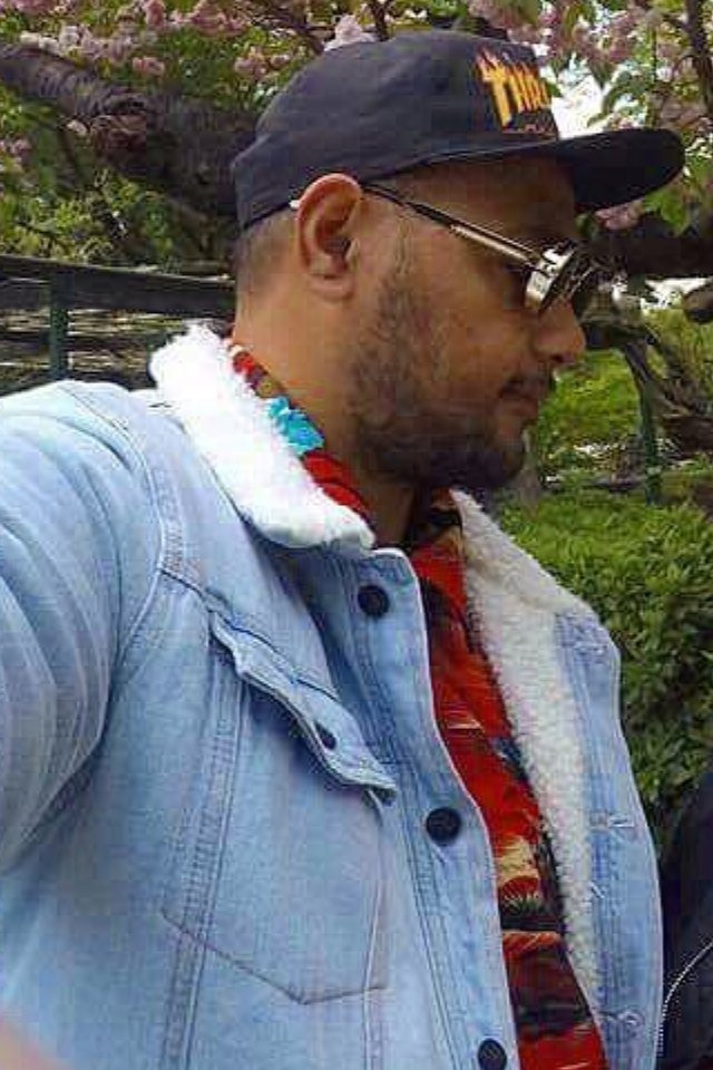 FanaChimes's tweet photo. @MissAshA__ *When you're trying to be romantic, while also clenching to suppress a fart* #Focusss @_6obt https://t.co/s9F2hdBPtH