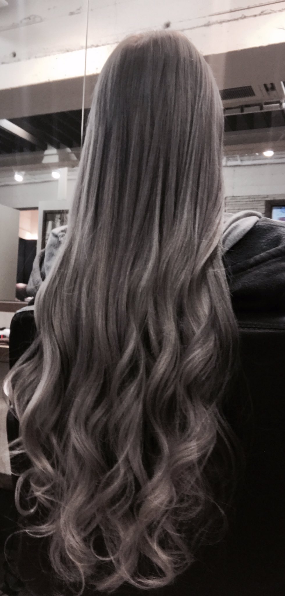 Lapis Kyon ラピス サラサラシルバーアッシュ ゲンキング様のエクステと同じ 来たい方はメールお待ちしております ラピス ラピスきょん Lapis 渋谷 シルバーアッシュグレー シルバーアッシュ シールエクステ シールエクステ Lapis Kyon ラピス サラサラシルバーアッシュ ゲンキング様のエクステと同じ 来たい方はメールお待ちしております ラピス ラピスきょん Lapis 渋谷 シルバーアッシュグレー シルバーアッシュ シールエクステ シールエクステ