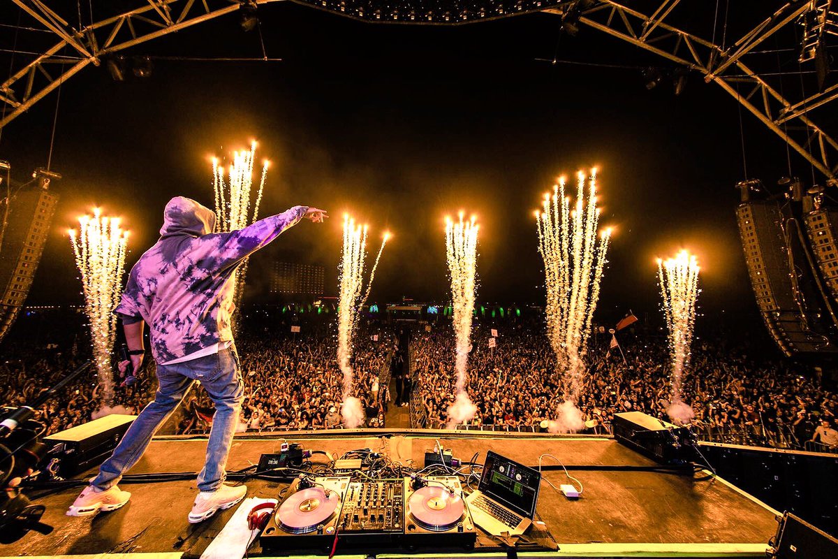 Хиты танцпола 2023. Новинки музыки 2023. Хиты танцпола 2023. Диджей в клубе. Русские хиты 2022.