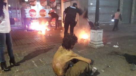 Sigo esperando que algún funcionario, al menos uno, condene la brutal agresión a un indigente en pleno centro de Mendoza. #Incalificable