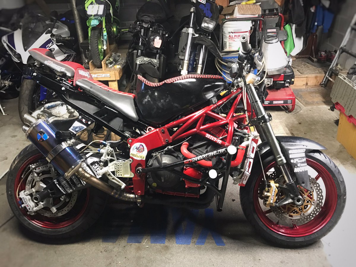 屋比久 大 琉球エクストリームバイク My Usa Bike やっとこエンジン始動 Ryukyuxtremebike Stunt Xtremebike Bikestunt Okinawa 琉球エクストリームバイク バイクスタント バイク 沖縄 Usa アメリカ T Co X3fetcii0t