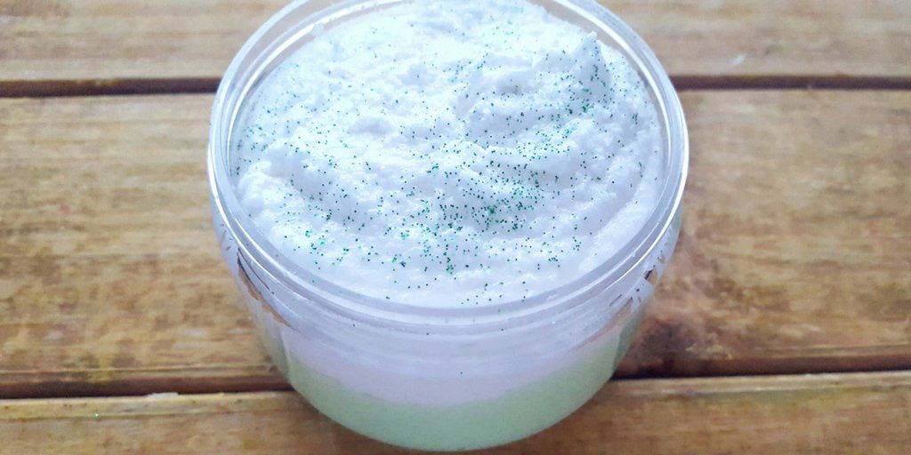 #honeydew and #greenapple #handmade #sugarscrub has a #sweet and #fruity #fragrance. bit.ly/2dGyfrs #skincare #emulsifiedscrub