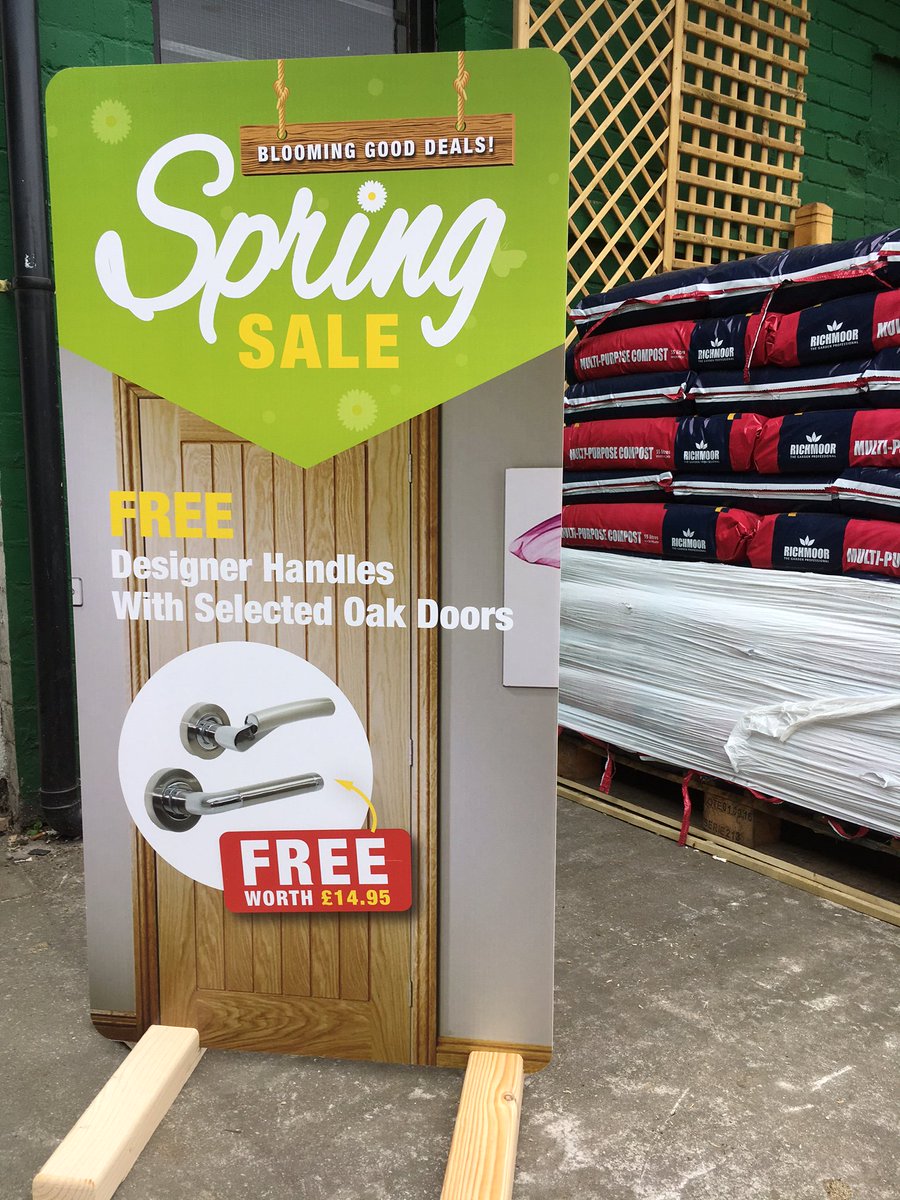 21Digital_Ltd's tweet image. Some &apos;Blooming good&apos; deals on at @SavoyTimber Pop up stands looking great! #Graphicdesign #designforprint #ontheweb