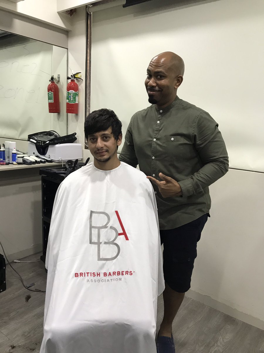 Thefossacademy's tweet image. Photos from the BBA class at the Indian School of 😆Hairdressing, Mumbai🇮🇳 #fossacademy was proud to facilitate this education.