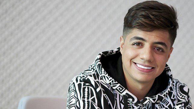 SaraShaker15's tweet photo. @Ihab_Amir @kallagha #إيهاب_أمير يحيي حفل في “#ميغاراما” .. و 8 مليون لـ... https://t.co/i1c9mpucvZ by #Ihab_Amir via @c0nvey https://t.co/zPkEu2iQcC