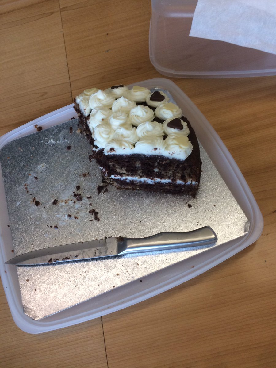TChadda_CCUK's tweet photo. Let them eat cake! #ccukgrads #foodforthought https://t.co/jGdefYUQGK