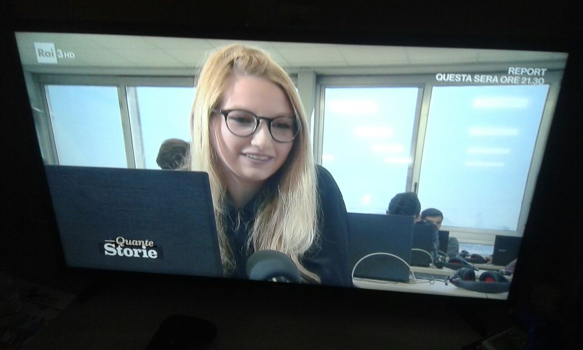 OverRailProject's tweet photo. Siamo appena comparsi in tv nel programma "Quante Storie" di Corrado Augias su rai3! π
#QuanteStorie #Rai3 #ASOC1617 #OverRailProject https://t.co/lgko87D6tX