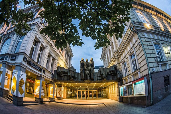 International University Theater Forum in Vilnius (8th-13th May). 
We will play our movement theater production Kőműves Kelemen on 12th May.