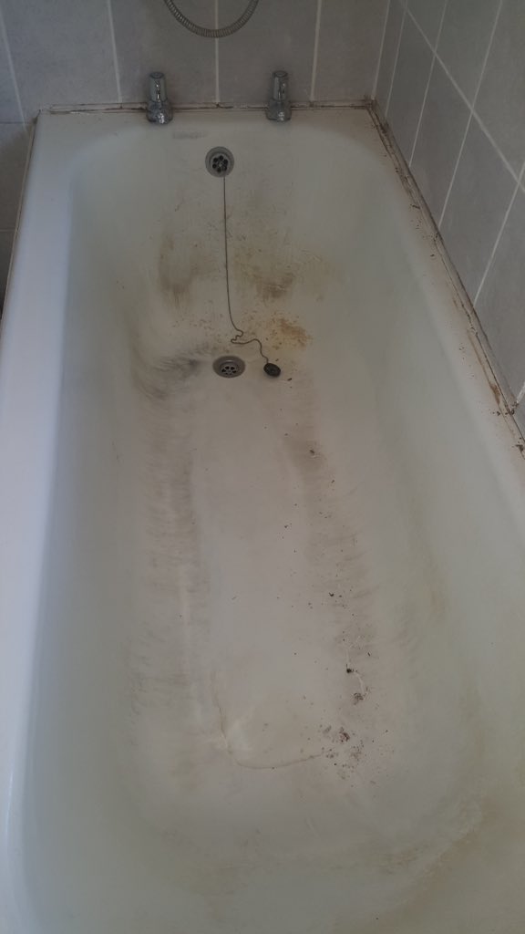PerfectBaths's tweet image. Job From Friday in Bournemouth, bath not in great condition but the end result looks fantastic