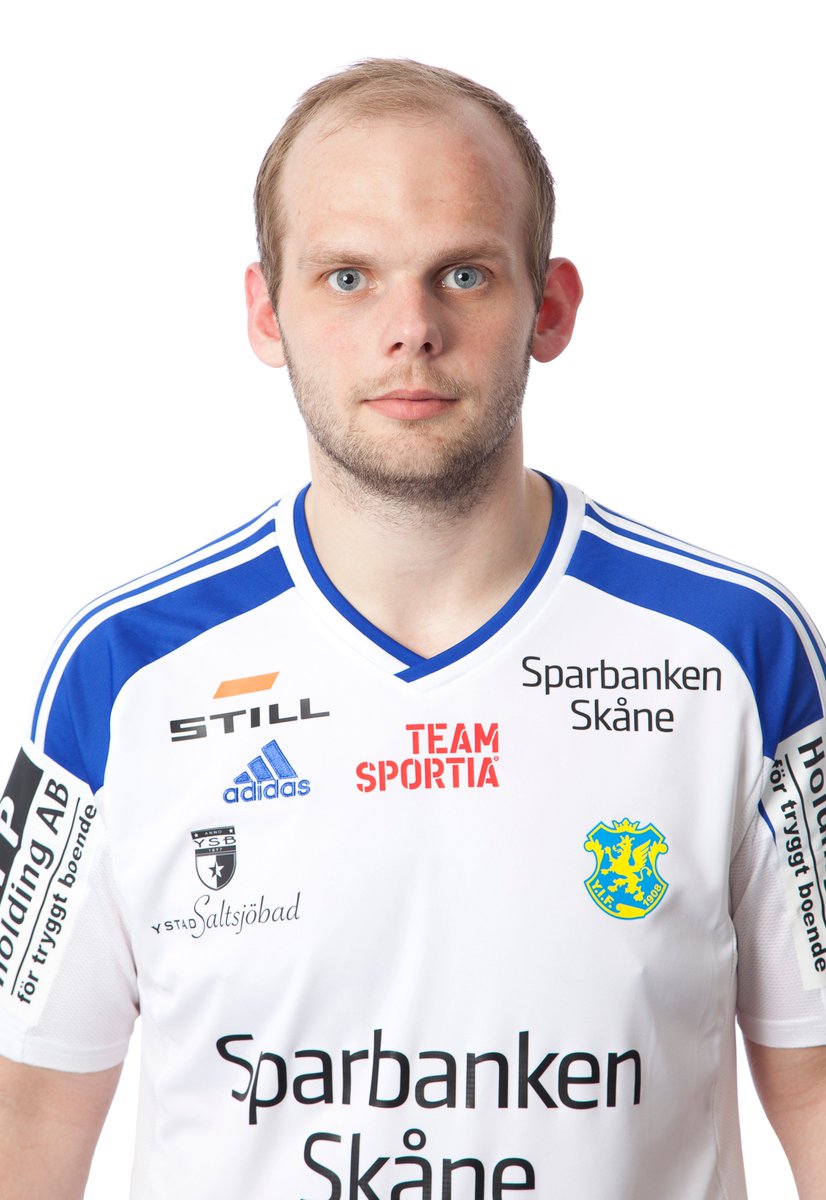 YIFhandboll's tweet photo. Oscar Zareba lämnar Ystads IF https://t.co/69udfsttBN Lycka till framöver @oscarzareba https://t.co/pRGKUkxYhg