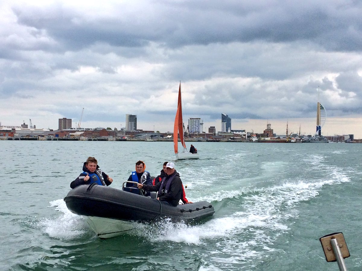 Best of both worlds #sailing #powerboating @rya_training #nicedayforit #notjustforboys #mondaymotivation #charity #woohoo