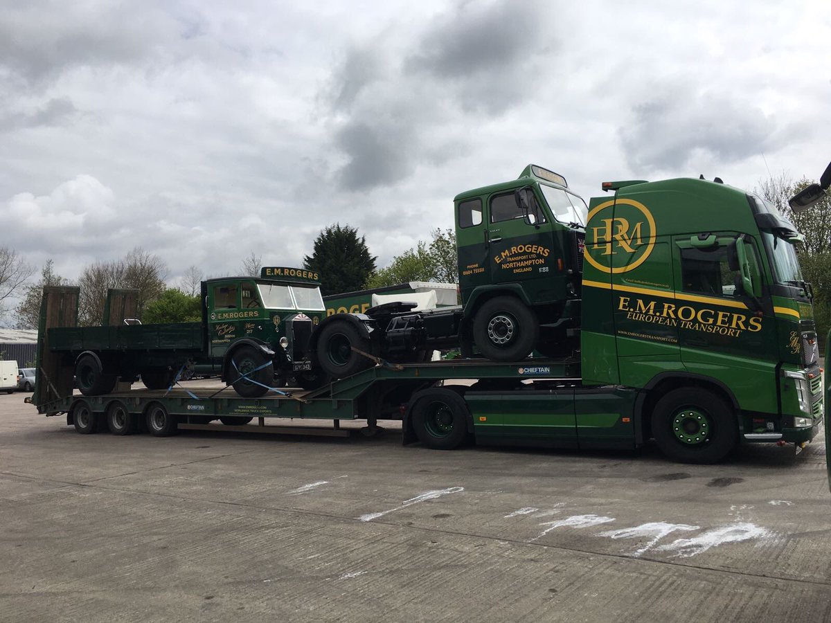 Old and new! #volvotrucks ##volvof88