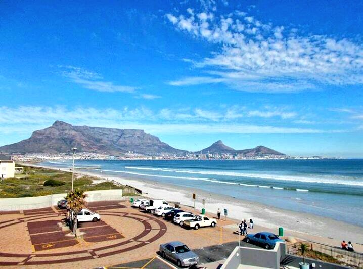 1RADEBE_'s tweet photo. @HoltsAutoSA  My favourite holiday destinations it's Cape Town 👌. Photo credit to myself 😊 #WINwithholts https://t.co/NlJ64xQLJd