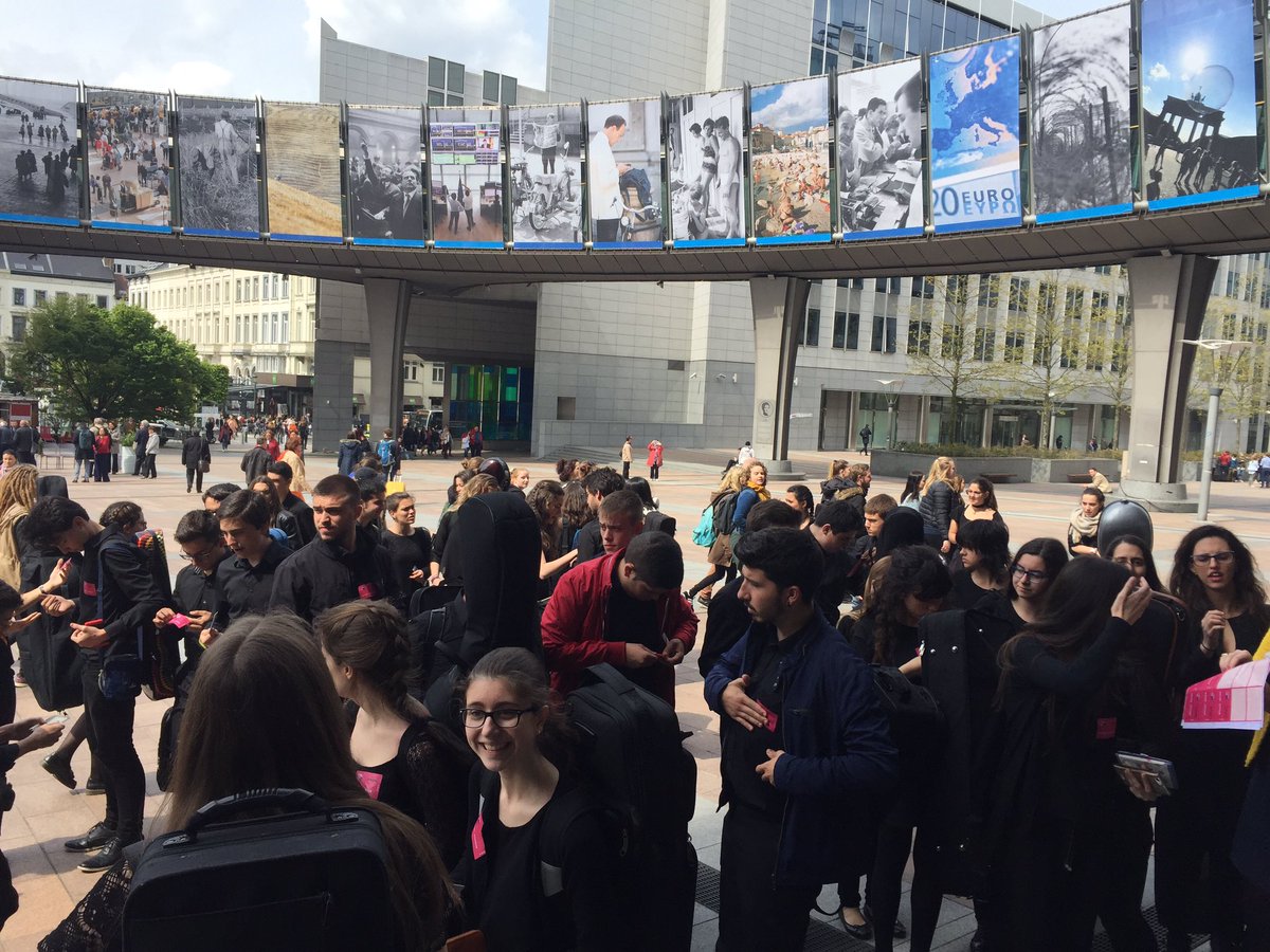 JOSValladolid's tweet photo. La JOSVa "preside" la Unión Europea, en su visita a @Europarl_ES, durante su Gira 2017. Esta tarde, concierto ante las máximas autoridades. https://t.co/PY0swp29qB