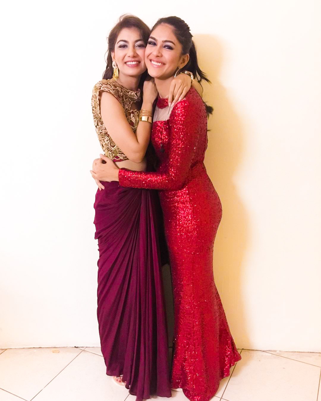Kumkum Bhagya Fc On Twitter Arora Sisters Melodiloncengcintaantv Sritianne Mrunal0801 Pragya Bulbul Kumkumbhagya Mrunal S Insta Https T Co Dapw08m9dd Https T Co Vwzbt34vax
