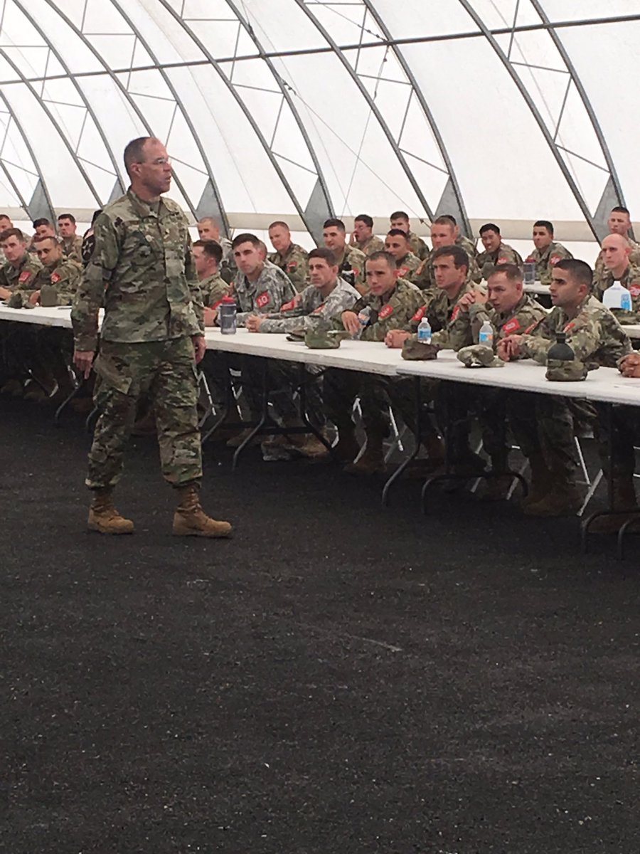 CSM_Gan's tweet image. BG Raymer addresses the starting field of the annual #BestSapperCompetition @USAES1 @fortleonardwood @TRADOC @FORSCOM @USArmy