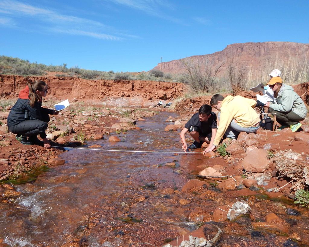 CFIMoab's tweet image. At PVFC students learn about #ecology, #history, #geology, and how to interact with a wild landscape. bit.ly/FCFDay1