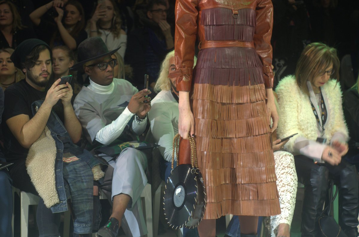 ConvergenceMag7's tweet image. Glitz &amp;amp; Glamour of Fashion Journalism humberjournalism.com/convergencemag… #fashion #torontofashionweek #journalism #blog