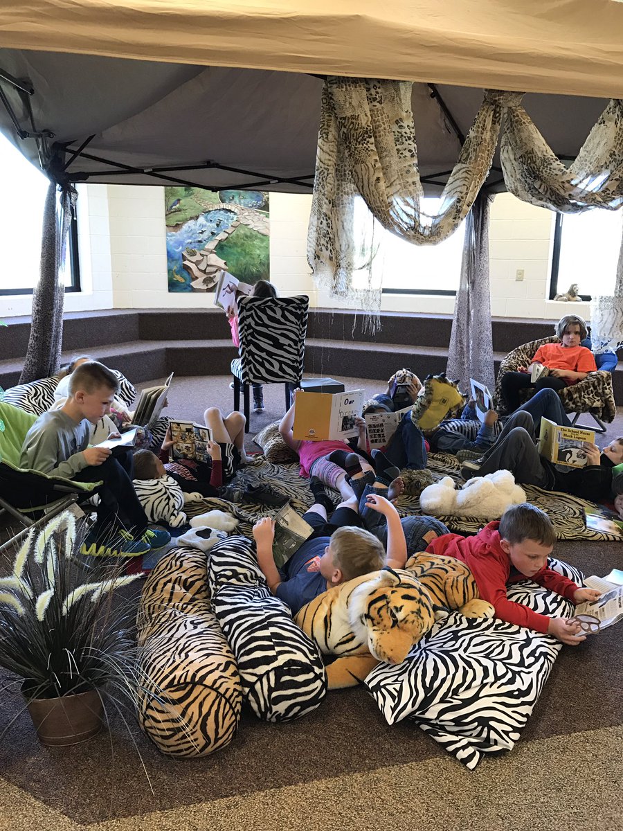 GWCESLib's tweet image. These 2nd graders L❤️VE reading in our comfy Magic Carpet area 📚@mvanwagner3 @GWCarverES