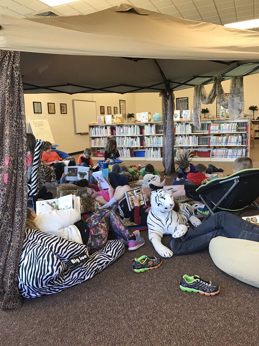 GWCESLib's tweet image. These 2nd graders L❤️VE reading in our comfy Magic Carpet area 📚@mvanwagner3 @GWCarverES