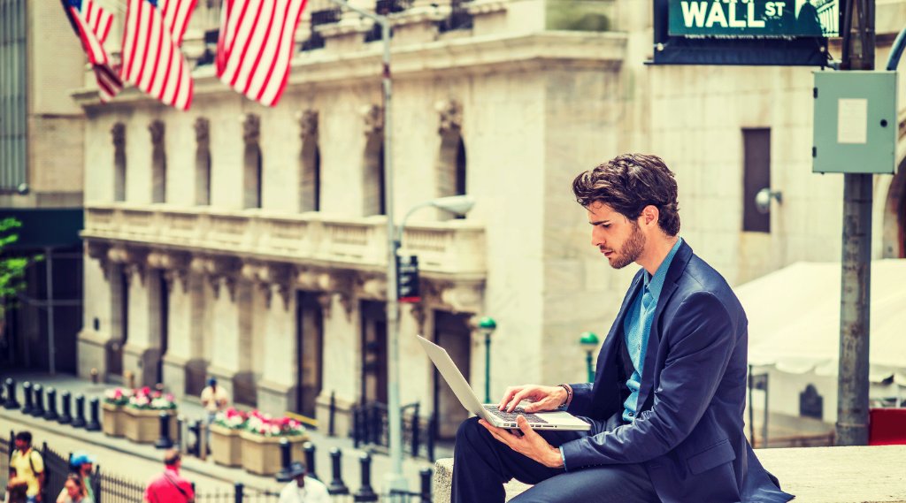 JLL's tweet photo. Could big tech tenants be the driver for new tech leasing in New York City?
https://t.co/cmLYq83v4V #CRE #tech #JLLTechSpec #NYC @JLLNewYork https://t.co/llZf30Qowp
