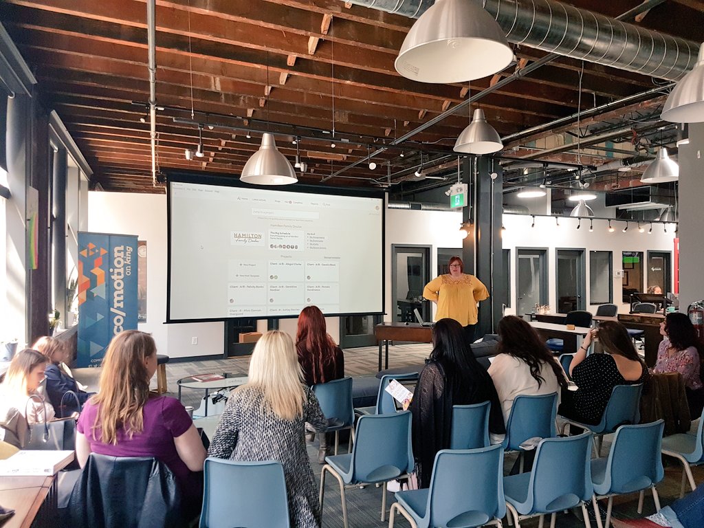 Beginning <a href="/HamFempreneurs/">Hamilton Fempreneurs</a> workshop today with an introduction to Basecamp from <a href="/hamdoulagroup/">Hamilton Doula Group</a>. #HamOnt #coworking #femaleentrepreneur