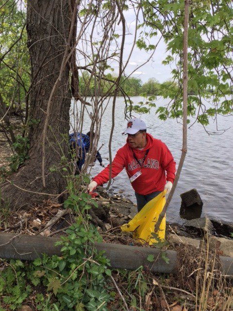 OAGMaryland's tweet image. Joined @tweetsonthepath &amp;amp; @AliceFerguson  to pick up trash in Potomac watershed. Committed to making the places we live, work &amp;amp; play clean