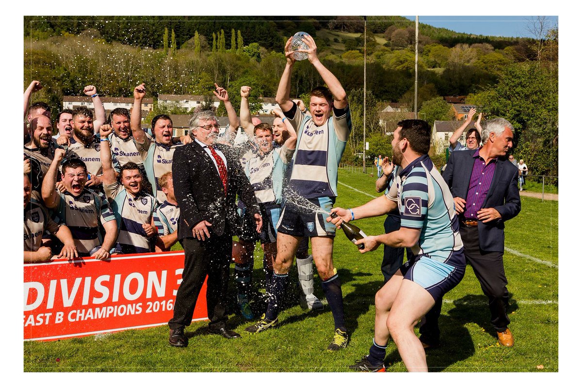 Machen Rugby (@machenrugby) on Twitter photo Great tekkers from <a href="/davies413/">Gareth Davies</a> on the champagne dodge, unfortunately Bryn Parker left his get out of dodge boots at home! #Flappered Great tekkers from <a href="/davies413/">Gareth Davies</a> on the champagne dodge, unfortunately Bryn Parker left his get out of dodge boots at home! #Flappered