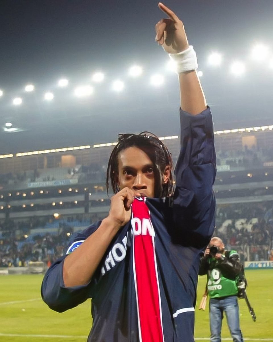 aboaly445's tweet photo. The support motivates you! Appreciate it! I speak more of this in my ebook: 👉 https://t.co/TLHKc8aiIM 👈 by #10Ronaldinho via @c0nvey https://t.co/rX0cbxFqy3