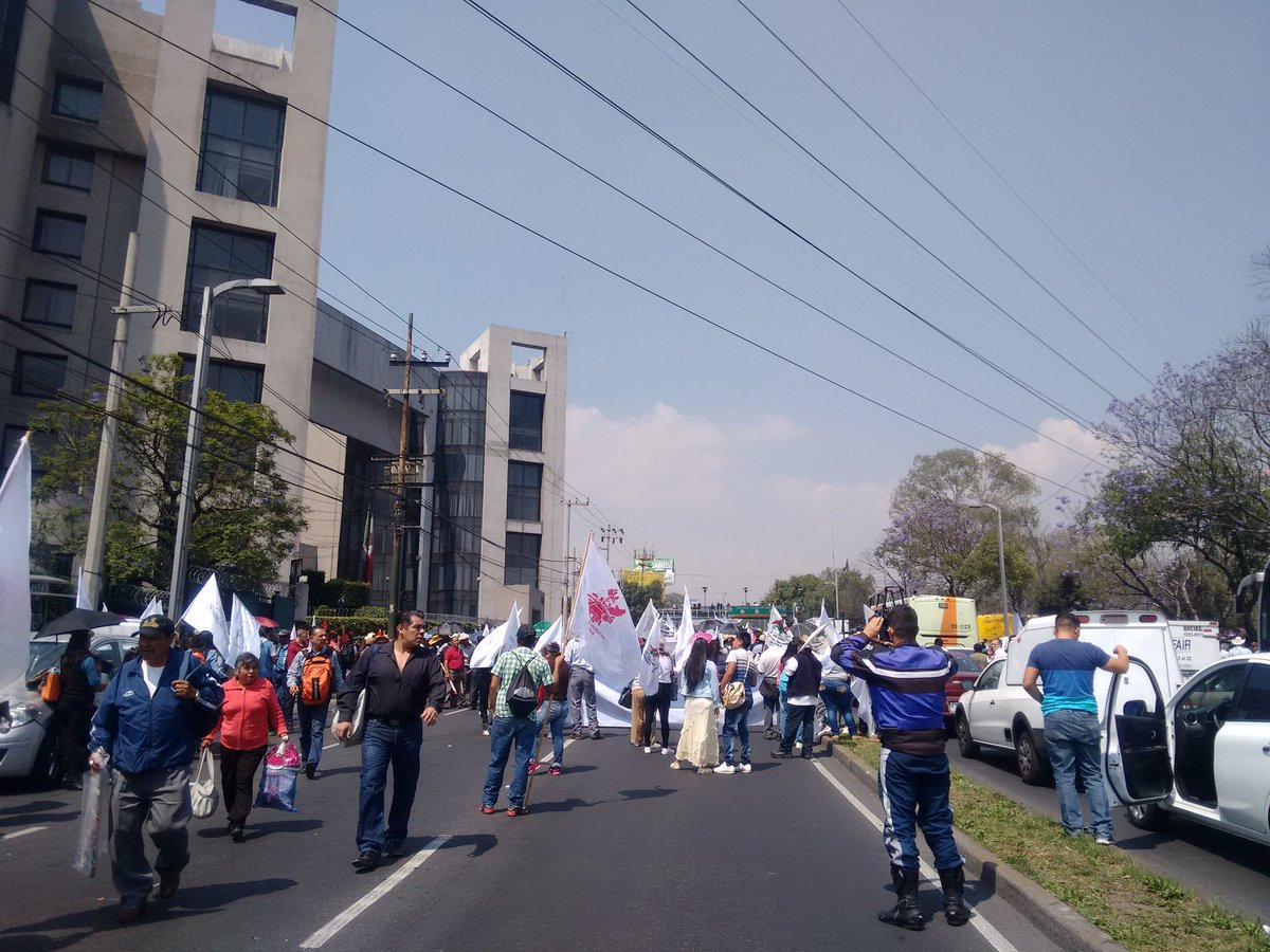 TabascoHOY's tweet image. ⚡#EsTendencia Se registra bloqueo en av. #Constituyentes a las afueras de la @SHCP_mx,  en la #CDMX. Sigue con TabascoHOY.com